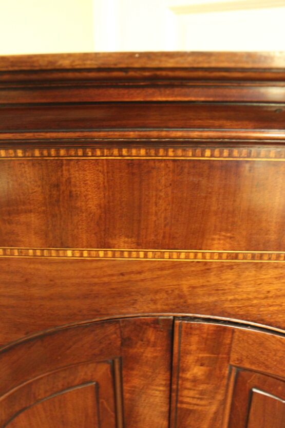 Early 19thc Mahogany Corner Cupboard - Image 4