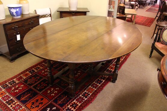 18thc Style Oak Wake Table - Image 2