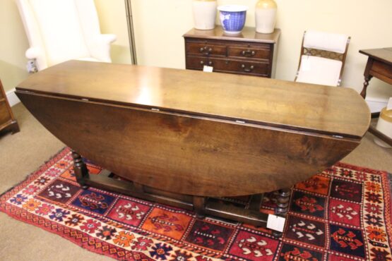 18thc Style Oak Wake Table - Image 5