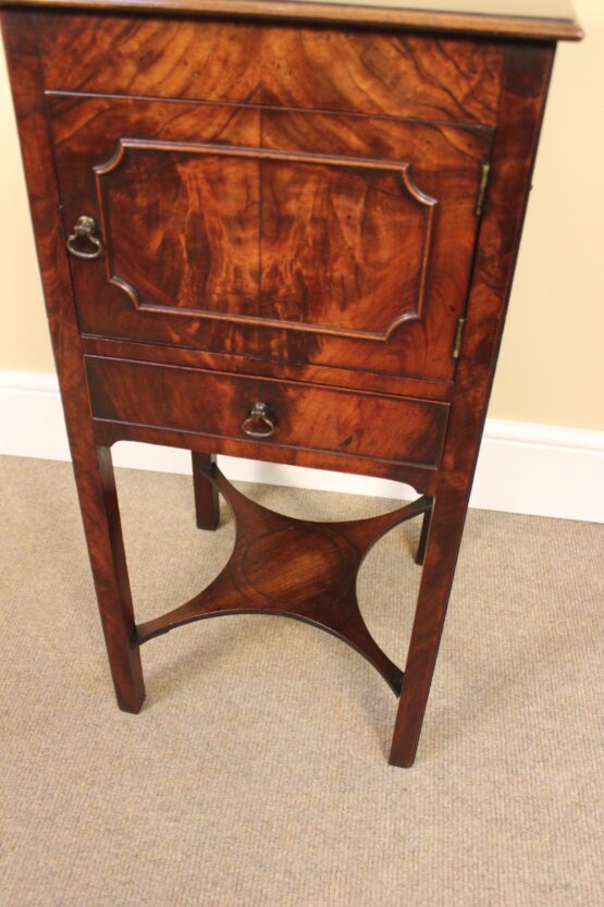 Early 19thc Mahogany Bedside Cupboard - Image 6