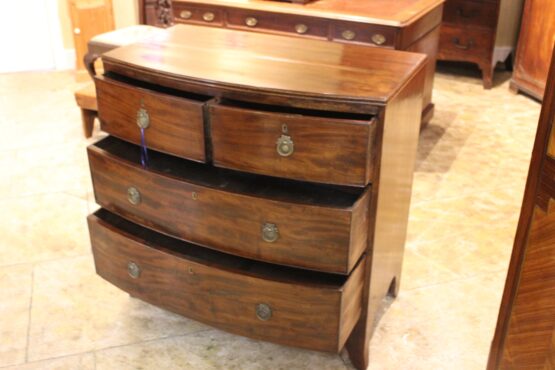 19thc Mahogany Bow Fronted Chest Of Drawers - Image 4
