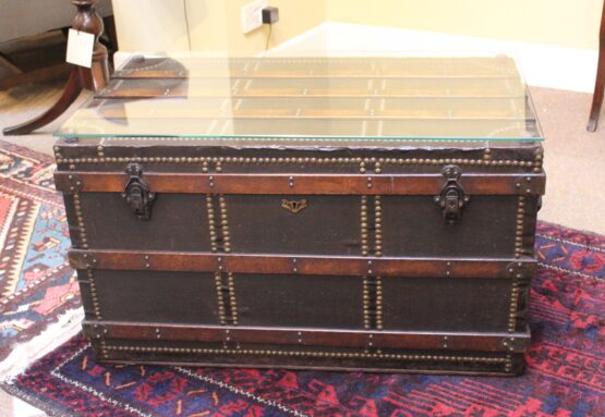 A Louis Vuitton Style Quality Steamer Trunk - Image 2