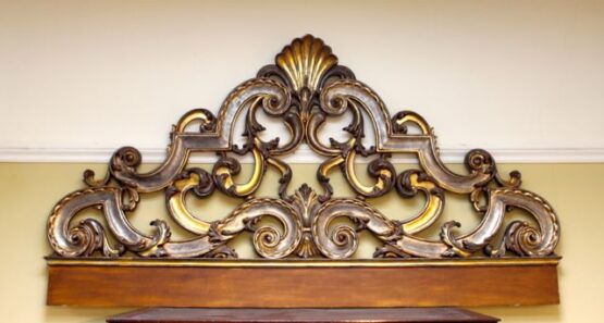 Mid 20thc Carved Wood & Gilded Cornice