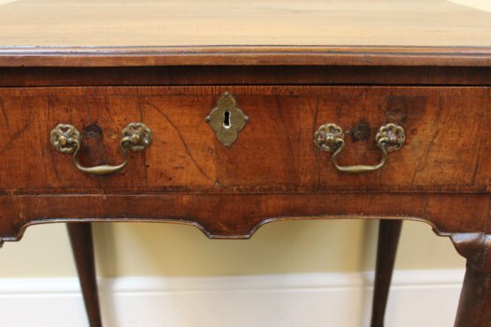 18thc Walnut Lowboy - Image 3