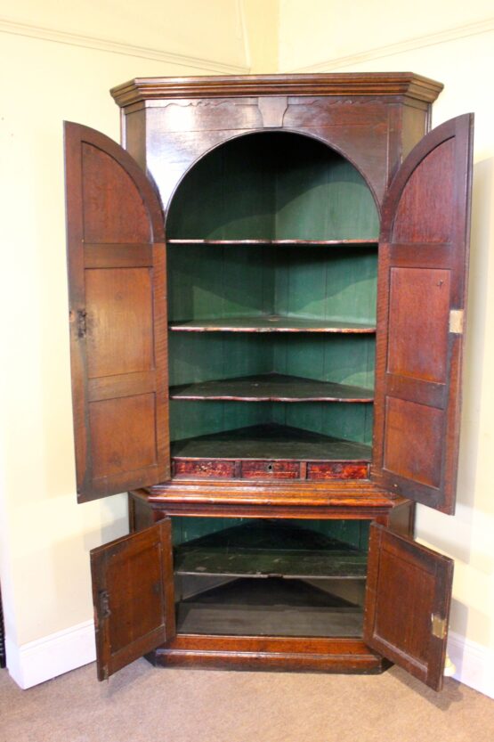 18thc Oak Corner Cupboard - Image 5