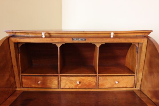 Late 19thc Satin Wood Roll Top Desk - Image 7