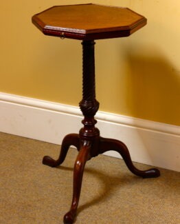 A George III Kettle/Urn Stand
